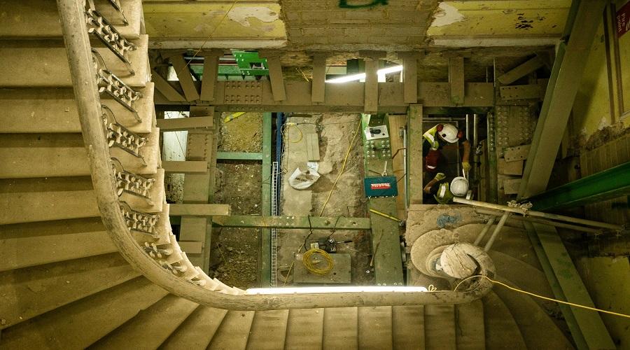 Grade II listed staircase and façade at 90-93 Piccadilly