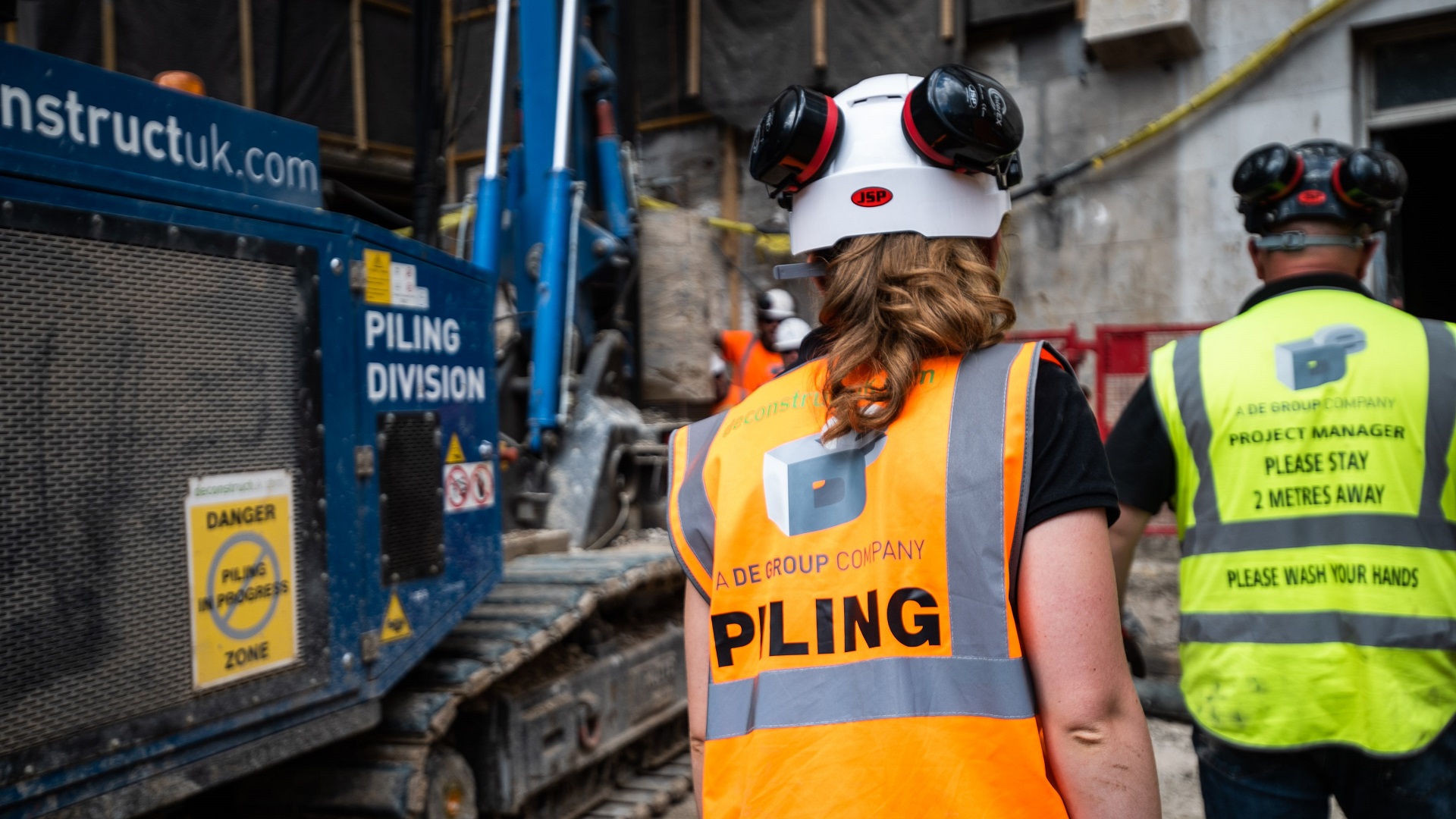 https://www.degroupuk.com/wp-content/uploads/2023/05/piling-works-london-undeground_sticky.jpg