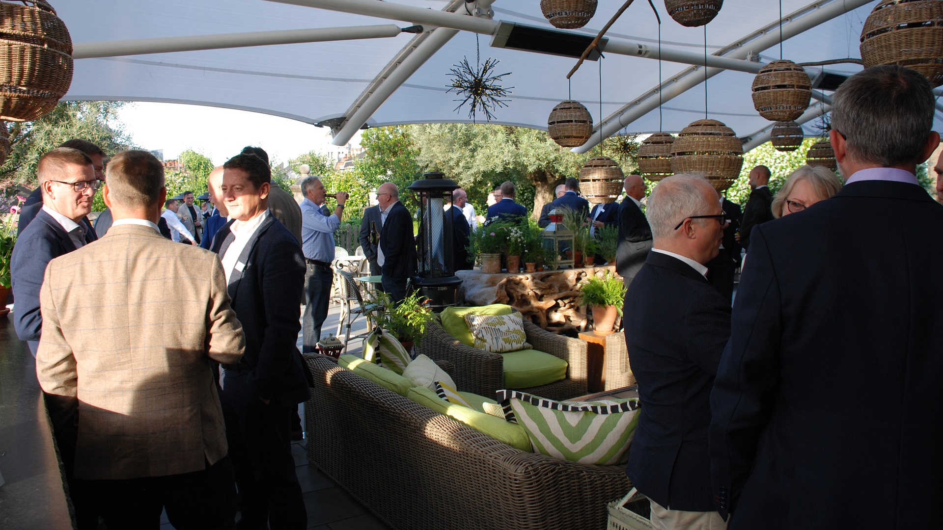 https://www.degroupuk.com/wp-content/uploads/2023/07/DE-Group-Summer-Party-2023_sticky.jpg
